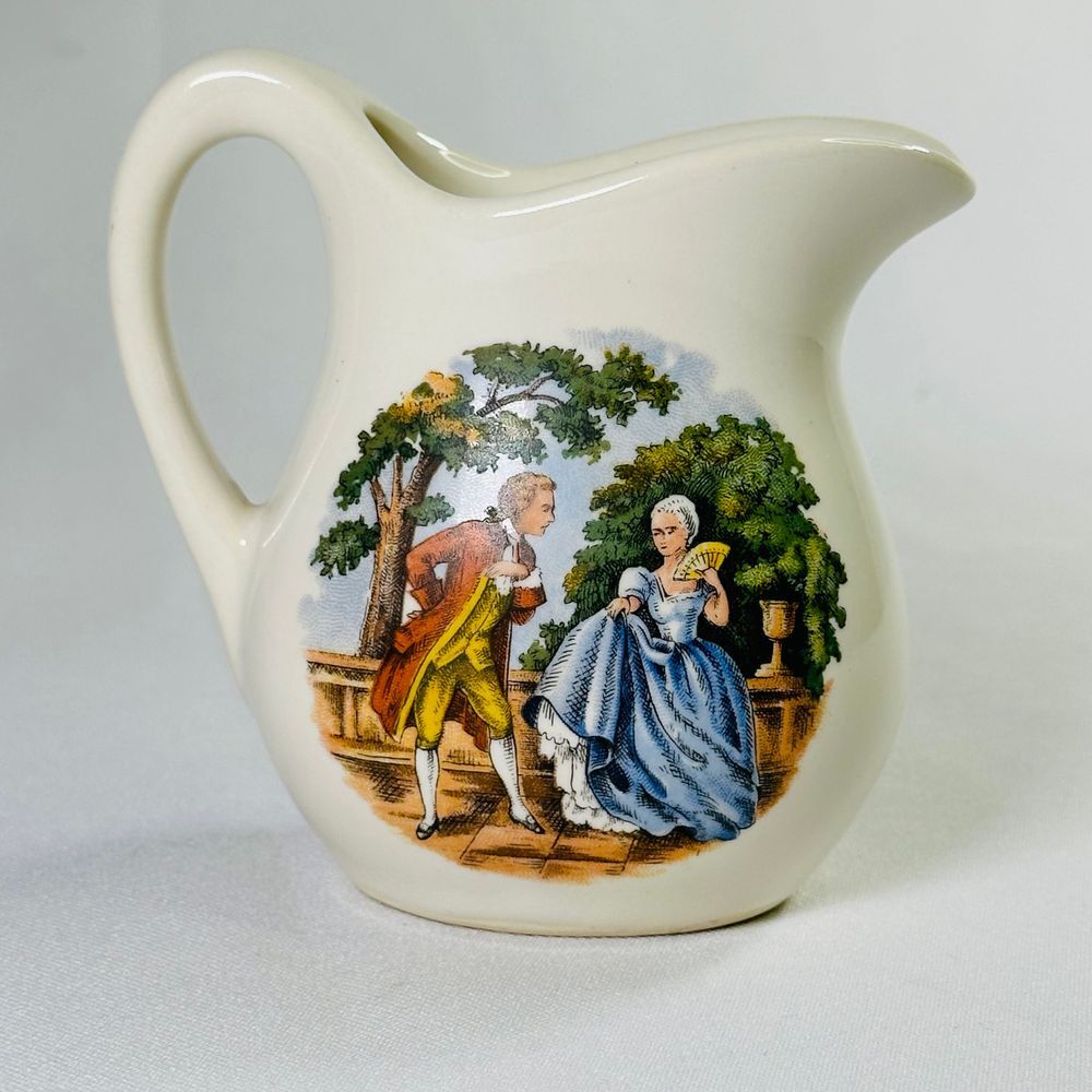 Homer Laughlin Courting Couple Creamer Porcelain‎ 4" tall